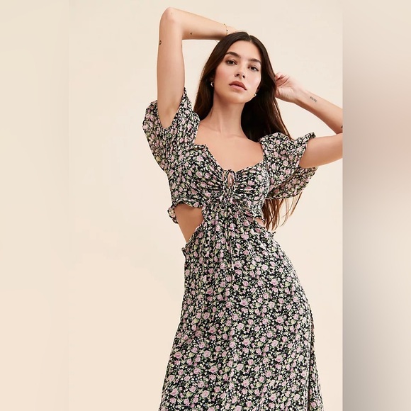 Astr Dresses & Skirts - Ruffle Cutout Midi Dress